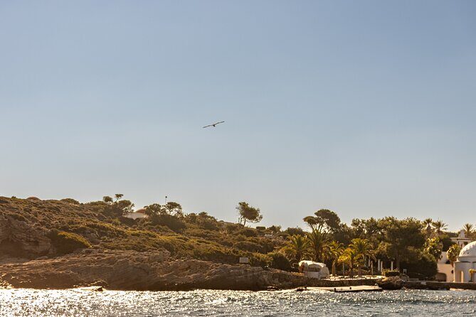 Sailing Private Cruises in Northwest Rhodos Coastline - Anthony Quinn Bay: famous coastline, easy famous-time photos